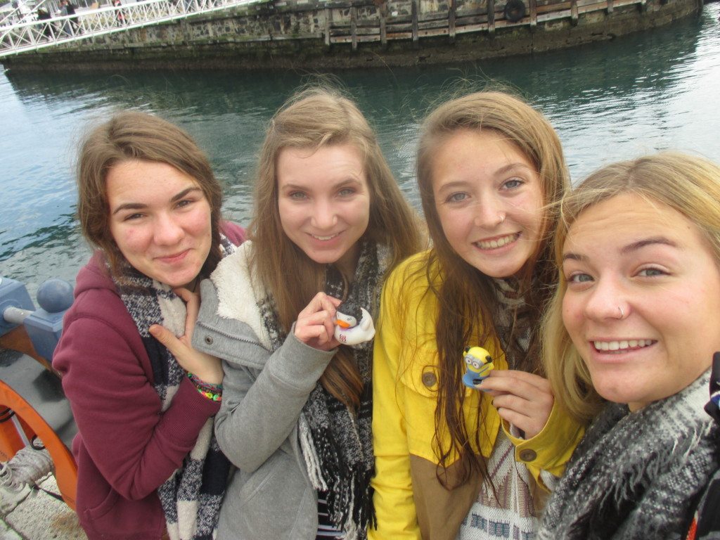 Lunch at the Waterfront (feat. Mister Ducky and Dylan) 